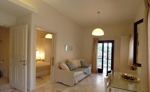 Apraos Apartment | Vista Petros