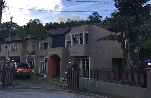 Maracas Apartment | Vista Stays.Garden View