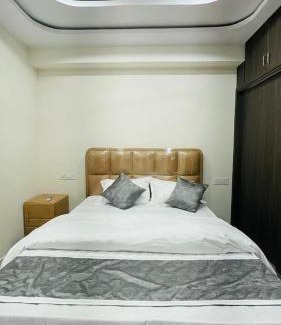 Kukatpally Housing Board Colony Apartment | Viswanadhuni's Antilia Comfort Stay Inn 3BHK