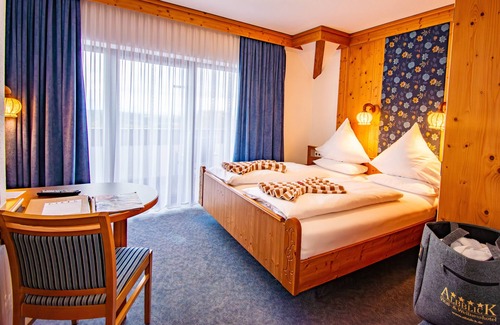Salzstetten Hotel | Vital- und Wellnesshotel Albblick