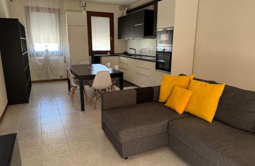Noventa di Piave Apartment | Vittoria apartment - near outlet