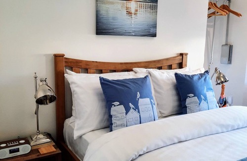 Clacton-on-Sea Bed & Breakfast | Viva Guest House