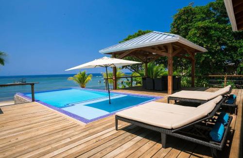 Gibson Bight House | Vivaro Roatan Beachfront
