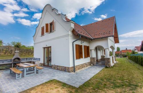 Szigliget House | VIVAZA Villa Szigliget