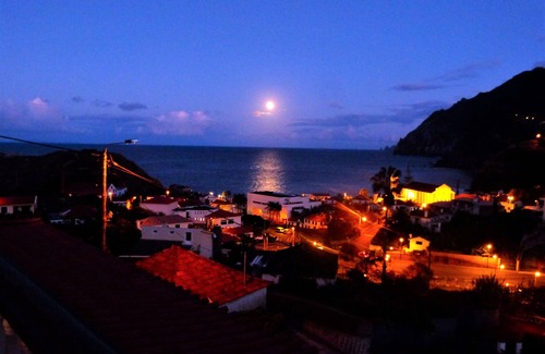 Porto da Cruz Apartment | Vivenda Linda Vista 2 Spectacular sea and mountain views in Porto da Cruz