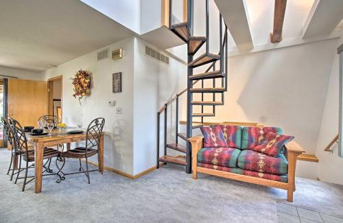 Towanda House | Vivid Cedar Ridge Cabin about 23 Miles to Wichita!
