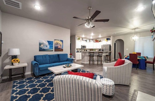 Lubbock House | Vivid Villa - 3BR/2BA - Colorful and Cozy