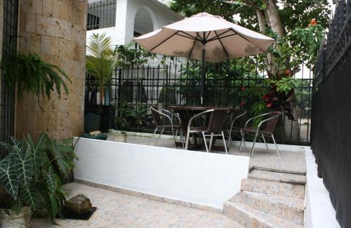 Buritaca House | Vivienda Turística El Castillo