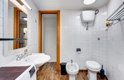 Rione III Colonna Apartment | Vivilo Collection - Macelli Spanish Steps Apartment