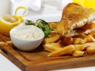 Corby Hotel | voco Rockingham Forest Corby by IHG