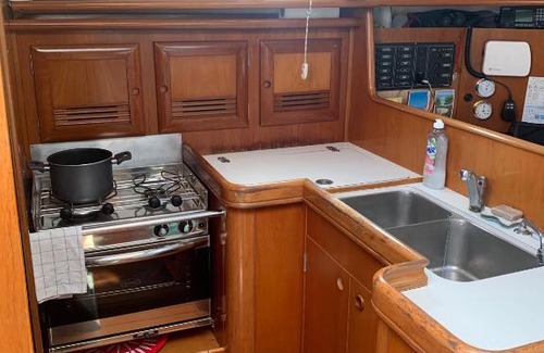 Saint-Mandrier-sur-Mer Boat Rental | Voile au vent