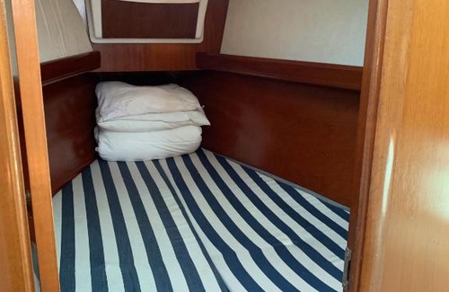 Saint-Mandrier-sur-Mer Boat Rental | Voile au vent