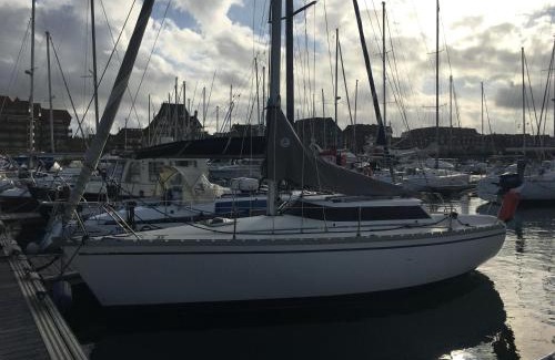 Deauville City Centre Boat Rental | Voilier Loc Han