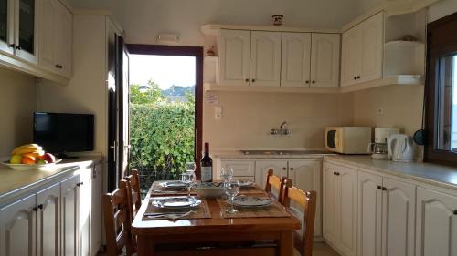 Lipsoi Apartment | VOULAS GARDEN 4FAMILY APT