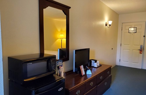 St Ignace Hotel | Voyager Inn