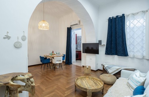 Chiaia Apartment | Vrbo Property