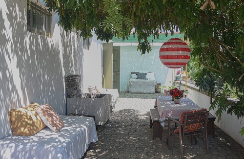 Sao Martinho da Cortica House | VUMBA – The Bue-Maria Suite