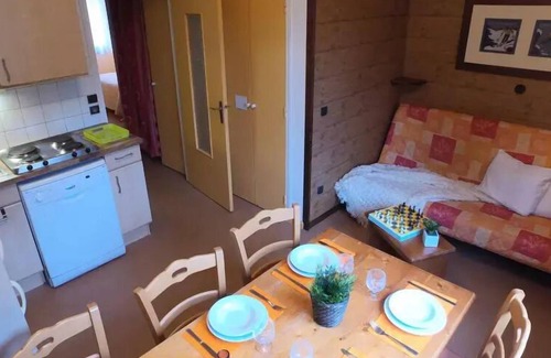 Lelex Apartment | VVF Les Monts Jura - 3-room apartment - Baby bed not possible for 7 people