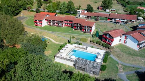 Saint-Etienne-de-Baigorry Resort | VVF Pays Basque Saint-Étienne-de-Baïgorry