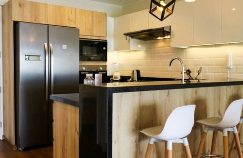 Armendariz Apartment | w Fascinating 1BR With Balcony in Miraflores