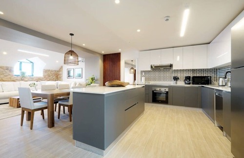 Obarrio Apartment | w* | Magnificent Penthouse 2BR w/Terrace Casco Viejo