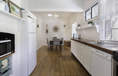 Pretty Beach Central Coast House | 'Wagstaffe Cottage' by Accom Holidays