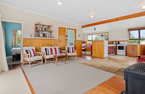 Waihi Beach Cottage | Waihi Bliss - Waihi Beach Bach