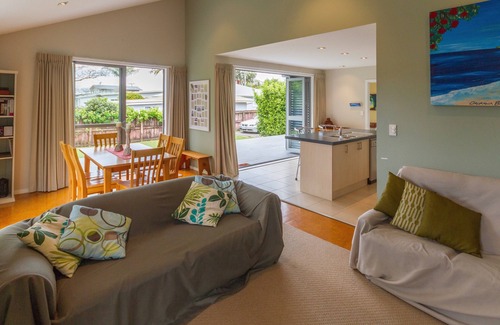 Waihi Beach Cottage | Waihi Wonder - Waihi Holiday Home