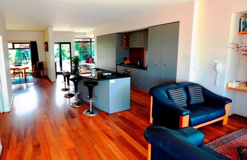 Ngongotaha House | Waikuta Lakeside Retreat on Lake Rotorua