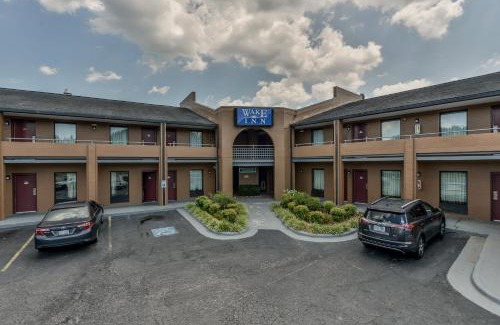 East Raleigh Hotel | Wake Inn