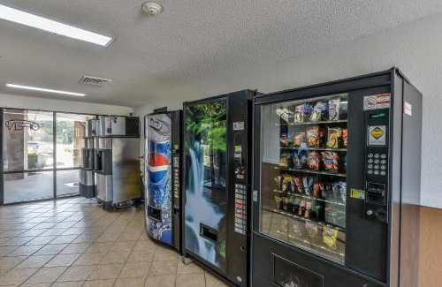 East Raleigh Hotel | Wake Inn