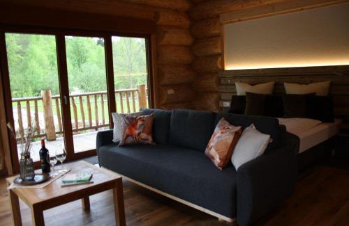 Neuhutten Apartment | Waldzeit Lodge - Ferienwohnung Fuchs