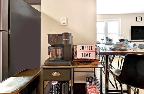 Princeton Apartment | WALK 2 University/FREE Parking/Standing Desk