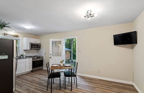 Fuquay-Varina House | Walk Downtown - Private Retreat w King Bed