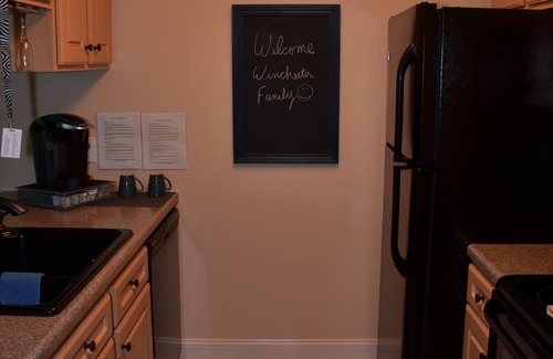 Table Rock Condo | Walk In Level - Beautiful/Clean/Recently Remodeled 1BD/1BA at Pointe Royale