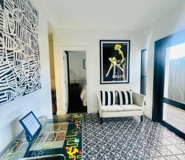 North Adelaide House | Walk to Adelaide Oval, 4-Bedroom Home with Parking