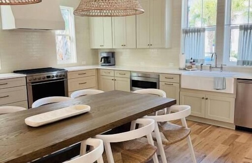 Rosemary Beach House | ⭐Walk to Beach-6 Bikes-30A-Pool-Luxury Kitchen-Casa de Cousins🐟