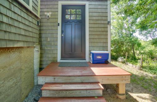 East Chop Apartment | Walk to Beach and Lighthouse Oak Bluffs Studio!