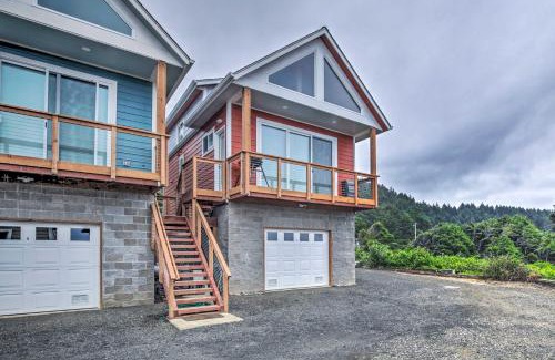 Yachats House | Walk to Beach! Chic Yachats Gem with Private Balcony