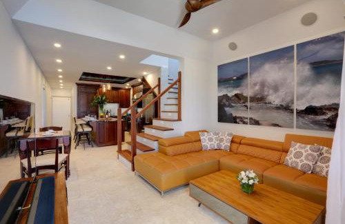 Nazareth Apartment | Walk to Beach St Thomas Condo with Balconies