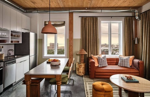 Yamacraw Village Apartment | Walk to City Market + Bike Rentals & Bar Onsite