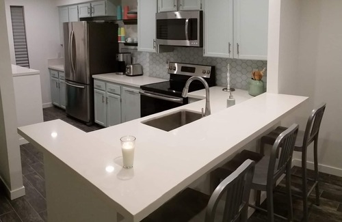 Baristo Condo | Walk To Downtown From Magical Oasis
