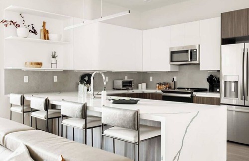Jefferson Park Condo | Walk to Gameday | Jefferson Park Condo | Tesoro