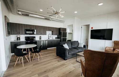 Downtown Wichita Apartment | Walk To Intrust Bank Arena! Modern Loft W/W&D!
