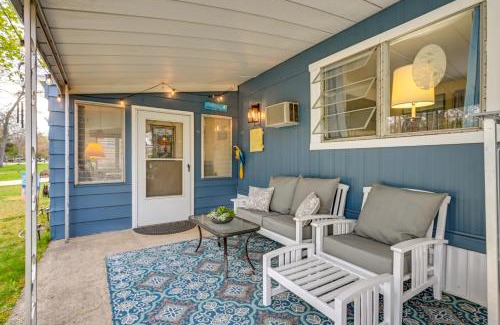 Caseville House | Walk to Lake Huron Pet-Friendly Caseville Cottage