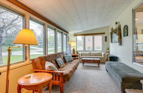Caseville House | Walk to Lake Huron Pet-Friendly Caseville Cottage