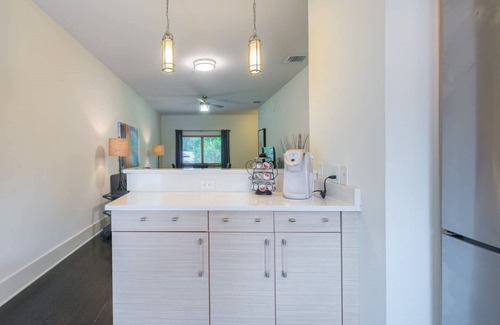 Winter Park Apartment | Walk To Park Ave, Heated Pool, Hot Tub, Grill Station, Modern and Comfortable!