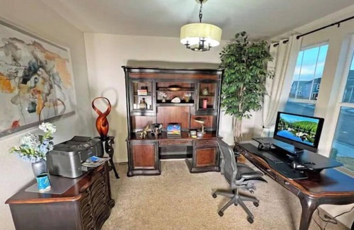 Timnath House | Walk To Restaurants, Shops, Brewery & More! Dog friendly on walking & bike trail