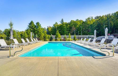 West Dover House | Walk to Ski Lift Spacious Condo in West Dover!