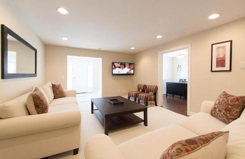 Crystal Beach House | Walk To The Beach